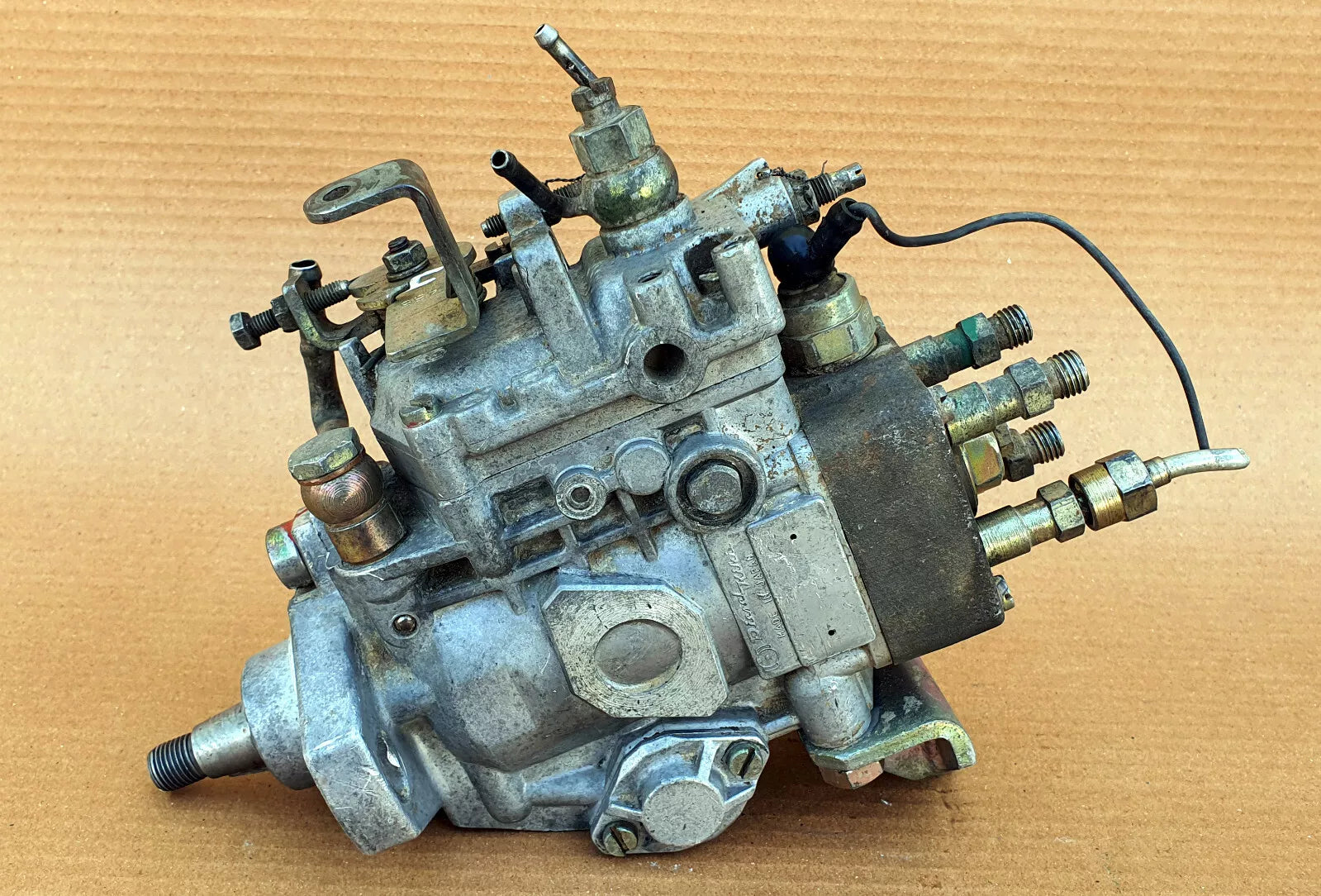 Zexel Bosch Fuel Injection Pump 104649-1720 9461614428 NP-VE4/9F2250RNP373