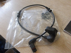 Sensor ABS delantero izquierdo Mercedes Clase A Vaneo 1685400017