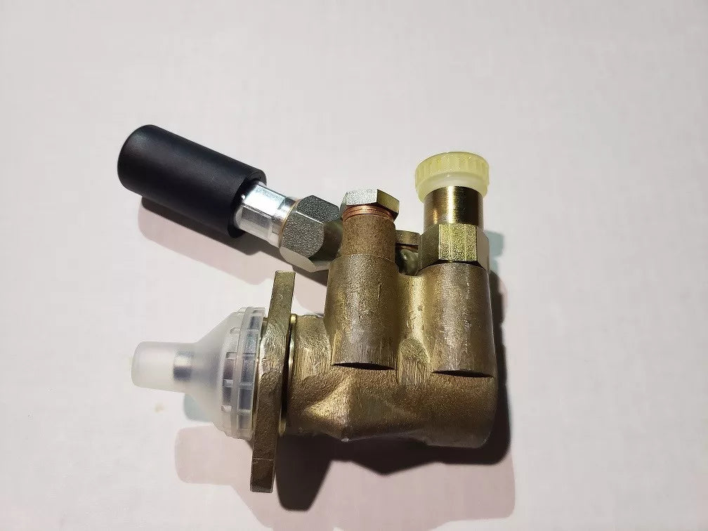 Fuel Lift Pump PE933272 93009200 for John Deere Tractor 2000 2100 2200 2200 2300 2400 Zetor 3320 3340 4320 4340 6340