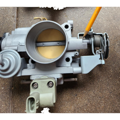 Throttle Body 22210-62220 for 1995-2004 Toyota 4Runner T100 Tacoma 3.4L