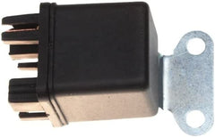 Plug Relay YM119650-77910 for Komatsu Engine 2D68E 2D70E 3D68E 3D72N 3D74E 3D76E 3D78AE 3D82AE 3D82E 3D84E 4D88 Excavator PC27MR PC30MR PC35MR